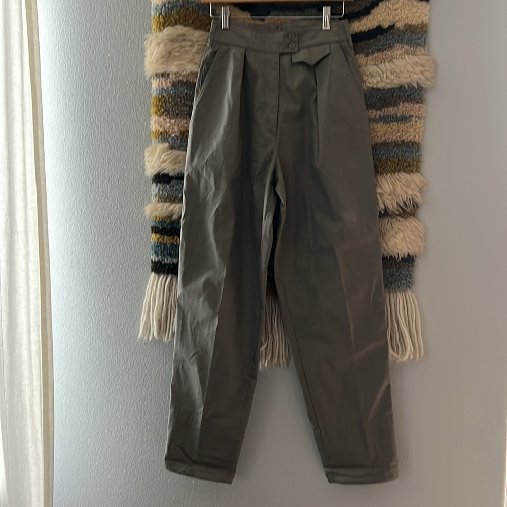 BRAUN Women's 6 Green Baggy High-Rise Corduroy Fold-Over Hem & Details Trousers